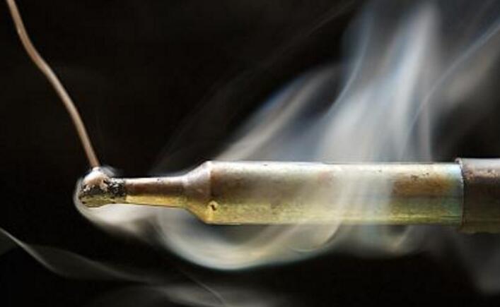 電烙鐵煙霧——焊錫樱桃小视频三级片